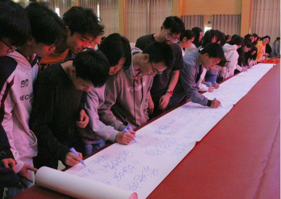 1741764647256688.png image.png